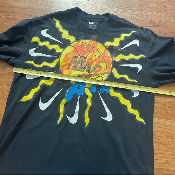 Nike Black 'Sunburst Air' Long Sleeve Graphic Rays Shirt - Picture 2 of 6